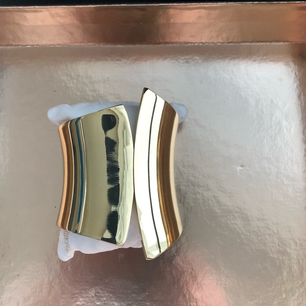 ⚡️Like New Gorgeous Wide Wrist Cuff. Well Made from Strong Non Rusty Metals⚡️ - Picture 1 of 5